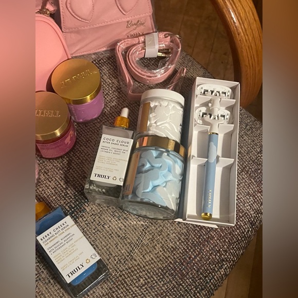 New Truly Beauty Barbie bundle shave set and more!! Please read description! - Picture 8 of 9